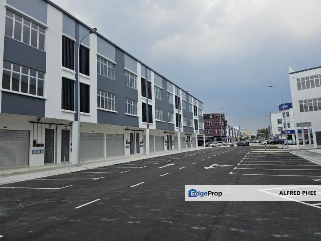 Kulai Vervocity, Shoplot, for Rent