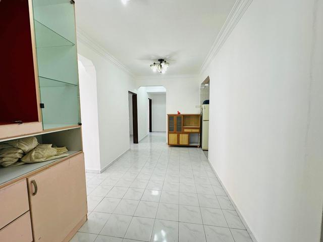 Kulai Apartment Near IOI mall Renovated Good Condition
