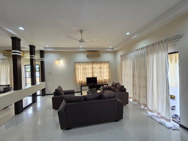 Kulai / Bandar Putra / Gate A / Double Storey Semi Detached