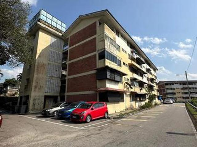 Kulai Besar Kos Rendah Flat