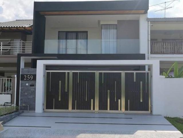 Kulai Desa Baiduri 2 Storey 24x65 Fully Renovated Unblock View GG