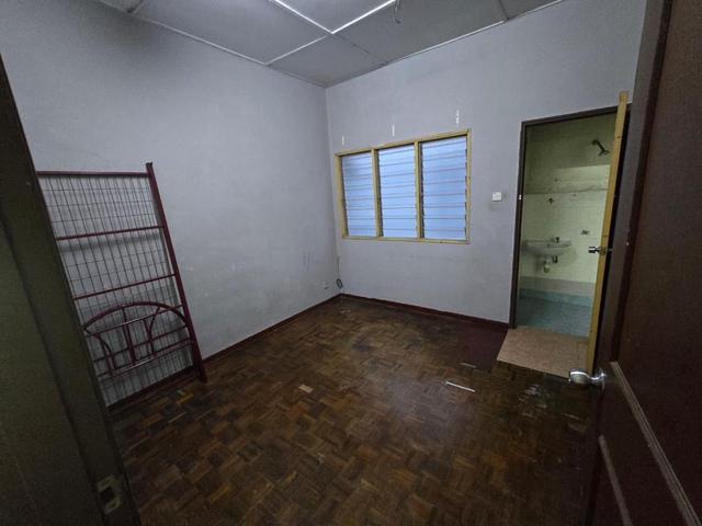 kulai double storey house full loan cash out for sales