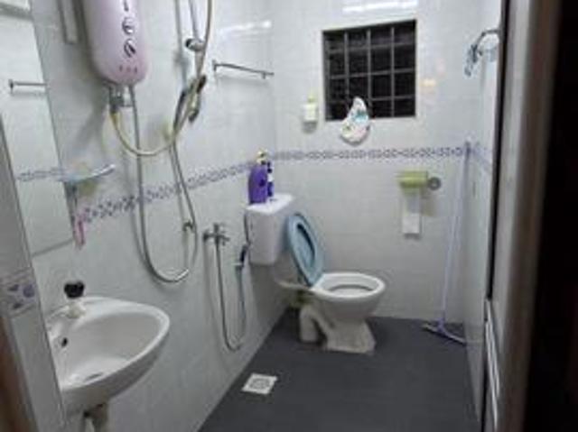 Kulai double storey low cost 348k