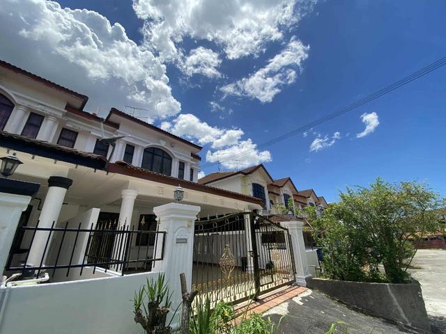 kulai endlot unit2storey4b3bfully renovated fully furnish