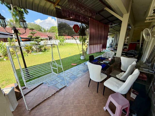 Kulai ioi CORNER single storey terrace house for sale