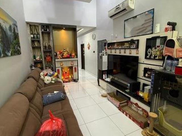 Kulai ioi Bangau fully renovated 22x70 single storey terrace house