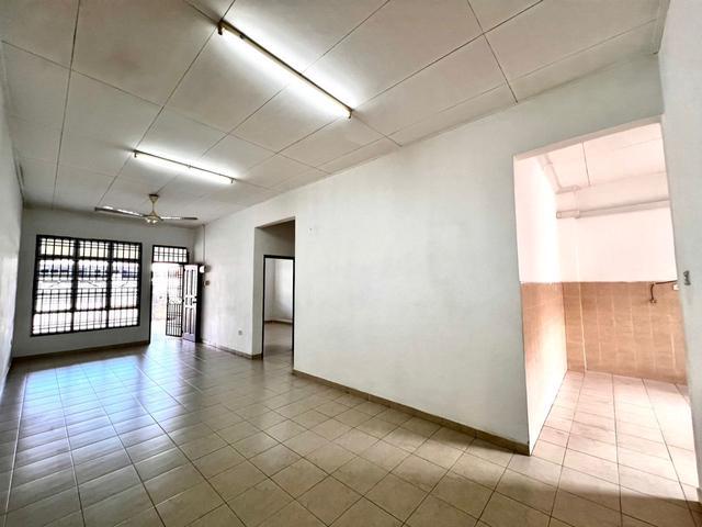 Kulai ioi bandar putra 22x70 single storey terrace house for sale