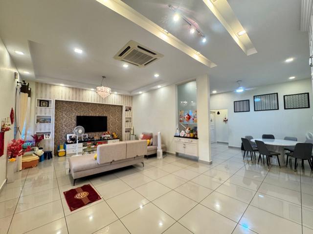 Kulai Ioi Gate B Double Storey Terrace 26x75 Full Renovated Good Cond