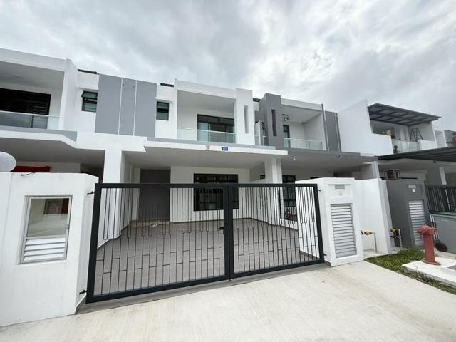 Kulai ioi Sonatia double storey terrace house for sale