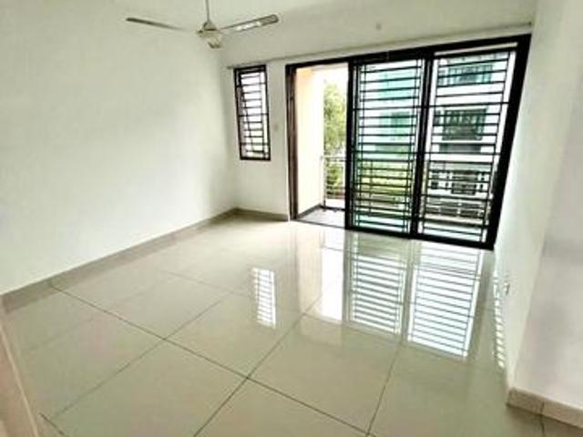 Kulai Indahpura Crystal 25 Storey Terrace House 5 Bed 4 Bath Sale