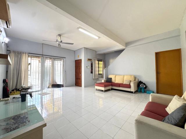 Kulai Indahpura Jalan Kemboja Double Storey Terrace 22x70 Unblock View