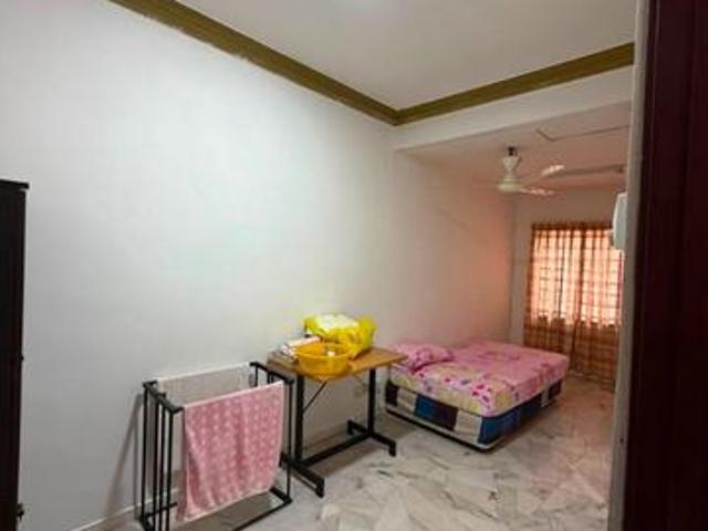 Kulai Indahpura Jalan Teratai Double Storey House 4Bed Fully Furnished