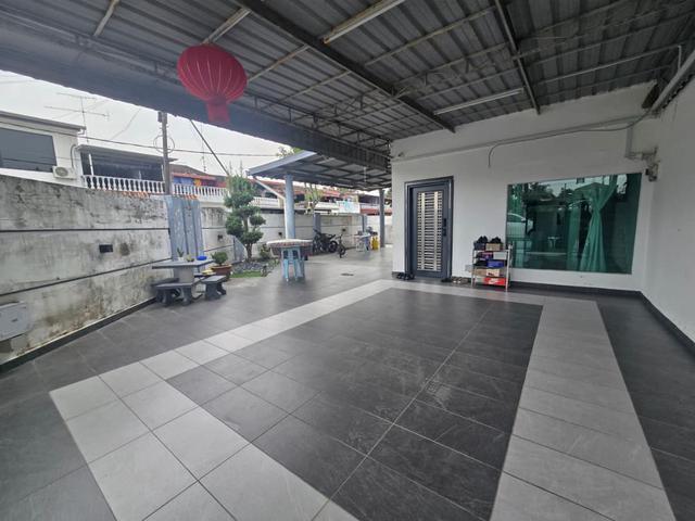kulai jalan bunga kertas 2 storey low cost corner for sale