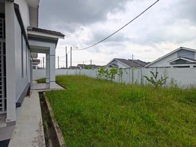 Kulai Jalan puyuh single storey terrace house corner 4 bed 2 bathroom