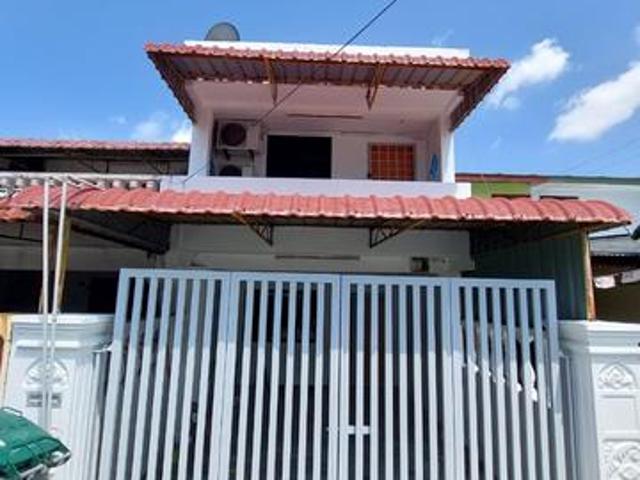 Kulai Kelapa Sawit Double Storey Low Cost Terrace House For Sale