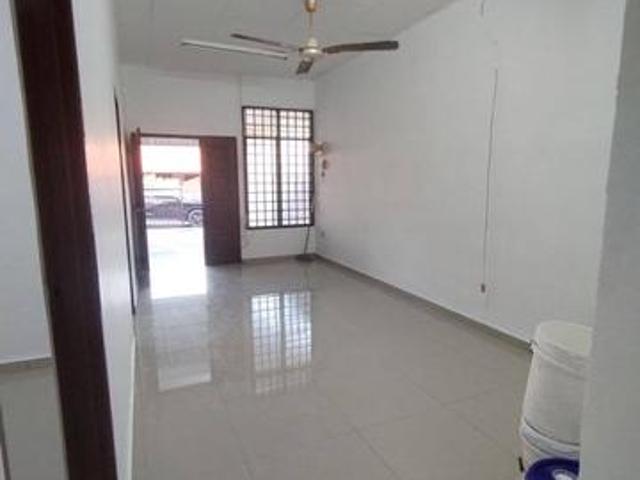 Kulai Kelapa Sawit Single Storey Terrace House Full Loan For Sale