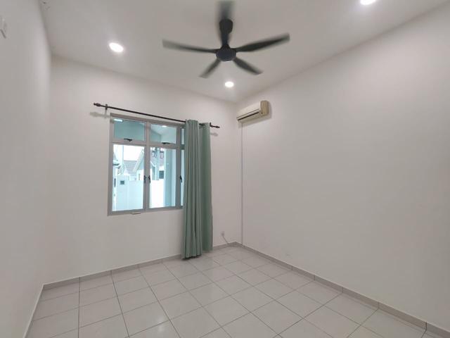Kulai Picollo single Storey house for RentEnd lotGG