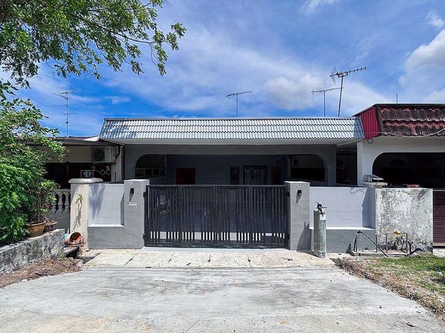 Kulai Single Storey Terrace 24x70 Fully RenovatedFreehold
