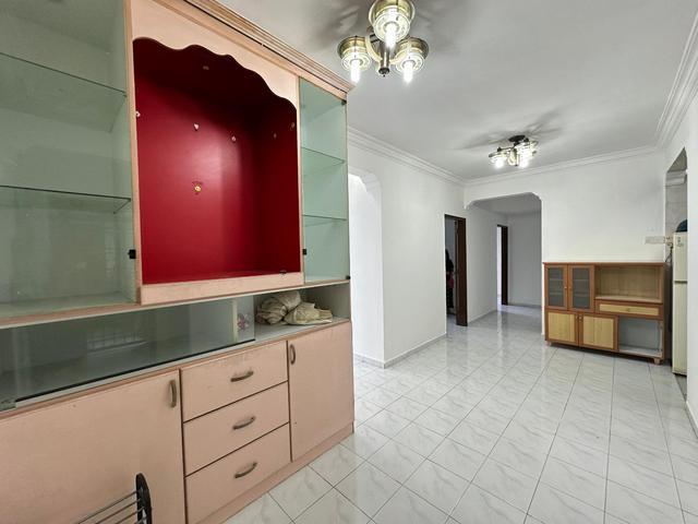 Kulai Sri Putra Apartment Low Floor Good Condition 3 Bedded IOI Mall
