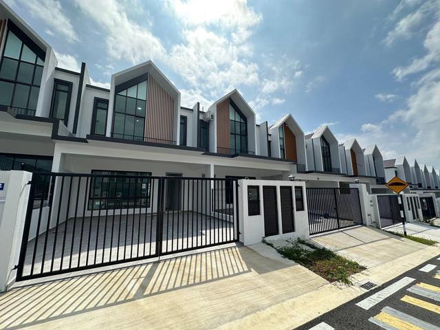 Kulai St Marco Jalan Mutiara Hijau Near Bandar Putra Guard Gated