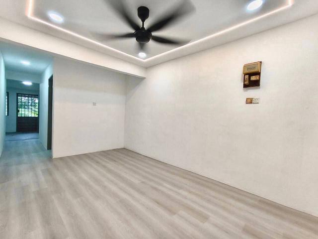 KulaiTmn SagaRumah SetingkatFULL LOANCASH OUTSiap Reno1st House