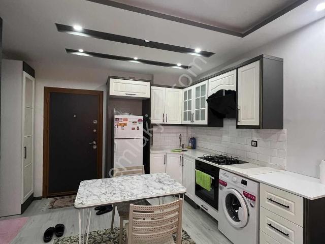 Kulepark~ayrıcalığı~ile1+1eşyalı~bulvar~üzeri~50~m2lüks~balkonlu