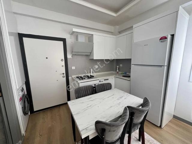 Kulepark~gayrimenkul~farkıyla~1+1~eşyalı~~caddeye~yakın~lüx~