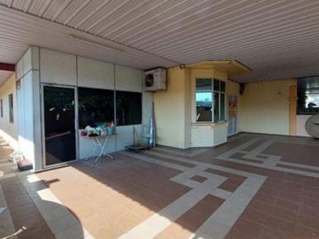 Kulim Square 2 storey House with extra Land Extended Renovated Lunas