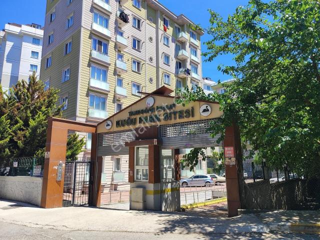 Kurtköy Kuğupark Sitesi'nde Satılık Ferah Ve Kullanışlı Daire