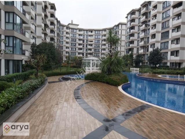 Kurtköy Yenişehir Mahallesin'de Lüks Sitede Kiralık 1+1 Daire