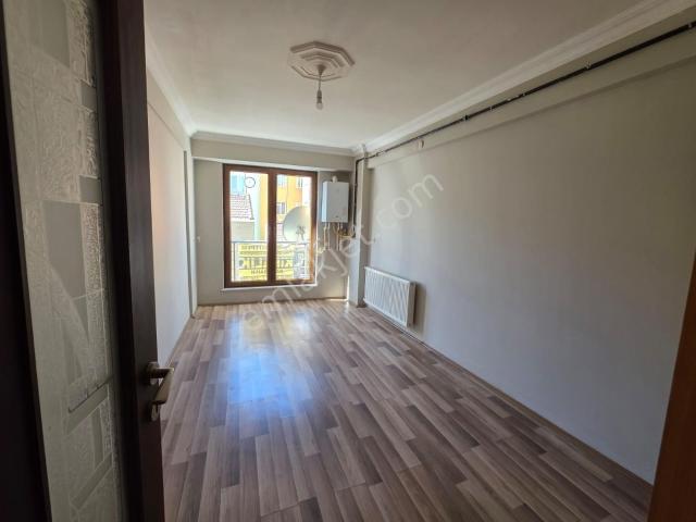 Kurtuluş Mah.bakımlı arakat 2+0 Kiralık Daire