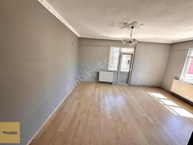 Kurtuluşta, Arakat 110 M2, İki Balkonlu, Kiralık 2+1 Daire