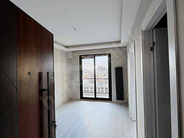 KURUÇEŞME MAHLESİNDE REZİDANSTA 1+1 DAİRE EŞYALI VE EŞYASIZ