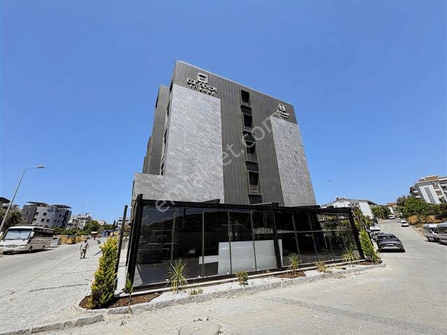 Kurumsala Uygun 215 Mt2 Satılık Dükkan