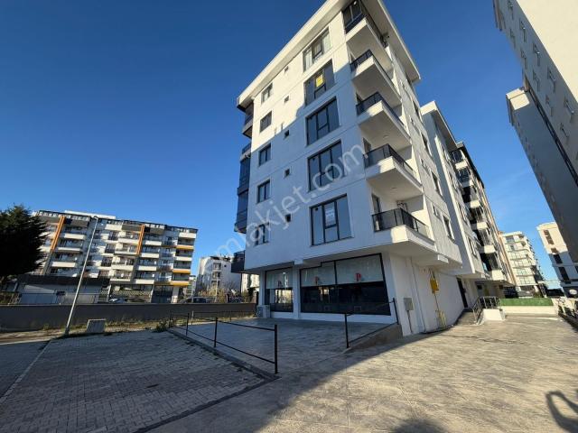 Kurupelit Tramvay Durağı Altında Sıfır Eşyalı Satılık 1+1 Daire