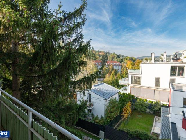 Tolle Gelegenheit: Sonnige, lichtdurchflutete 4 Zimmer Balkonwohnung