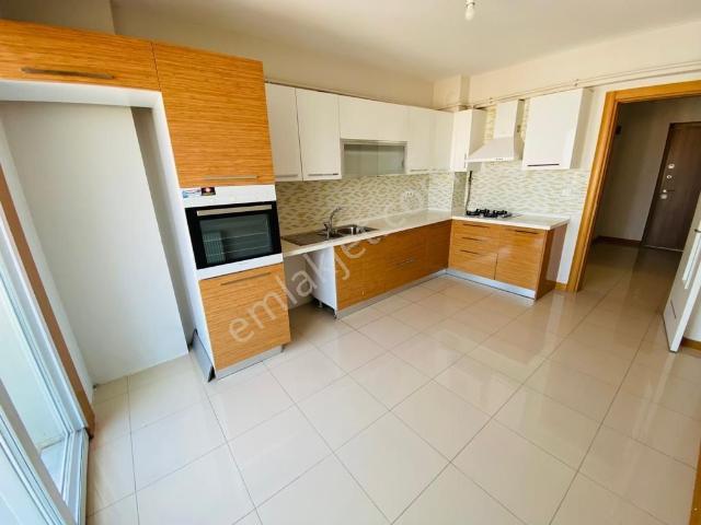 Kurşun Grup'tan Cumhuriyet Mah 3+1 Havuzlu Sitede Kiralık Arakat