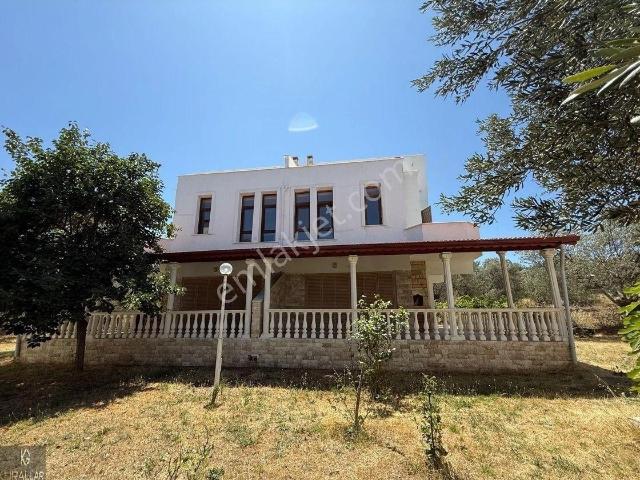 Kurallar Gayrimenkulden İris Tatil Sitesinde Villa