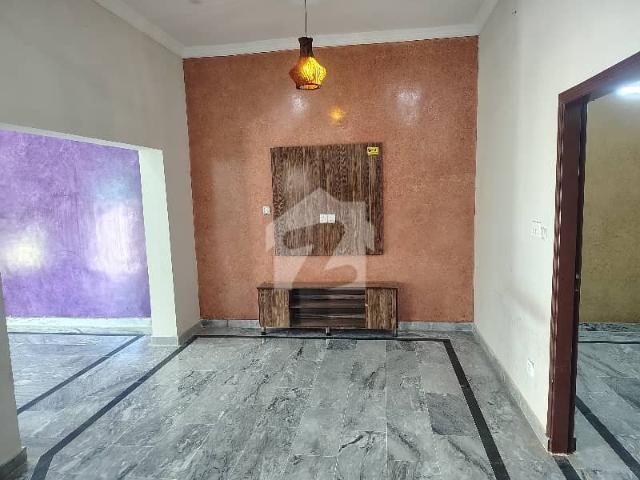 Kuri bahria socity 4 room 5 marla 1 unit double storey zong office. 77000