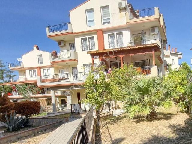 Kusadası K.denizinde Ful Eşyalı 4+1 Triplex Villa