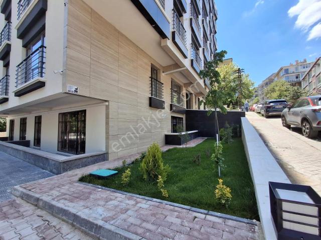 Kuttaş 'tan Bülbülderesi Caddesinde 2+1keyifli Satılık Dubleks