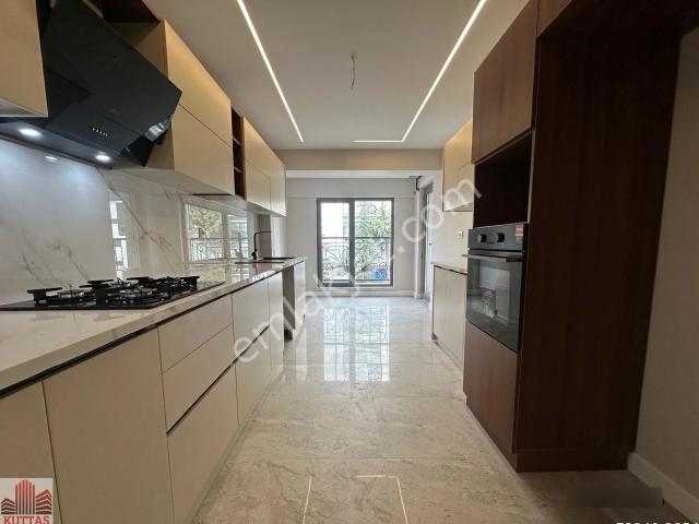 Kuttaş'tan Fırsat! Ara Katta Ultra Lüks 90m2 2+1 Satılık Daire