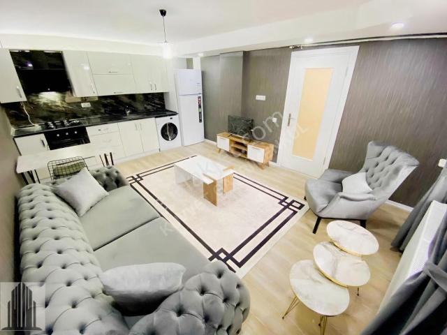 Kuvvet'ten Aile Binasında Çok Geniş Lüks Kiralık 1+1 Daire !