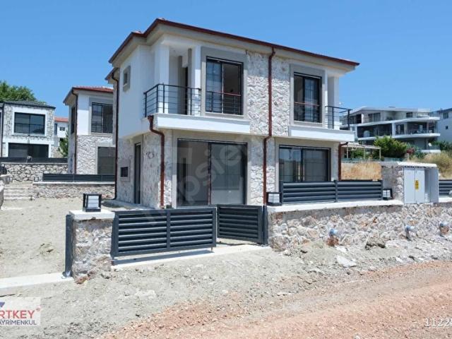 Kuyucak'ta denize yürüme mesafesinde oturuma hazır villa