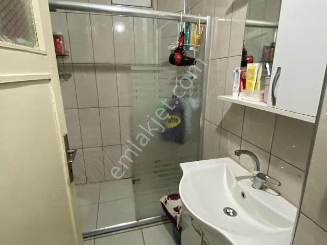 Kuzey Emlak'tan Metroya Yakın 2+1 Geniş Normal Yapılı Daire