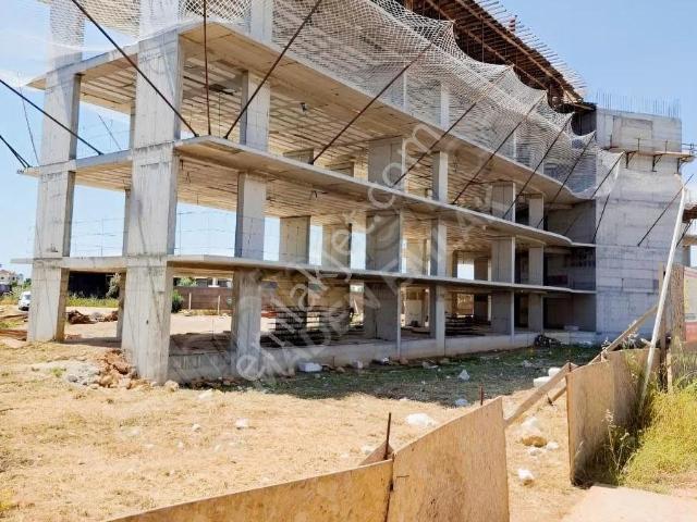 Kuzey Kıbrıs İskele Long Beach'ta Satılık 1+1 Penthouse Daireler