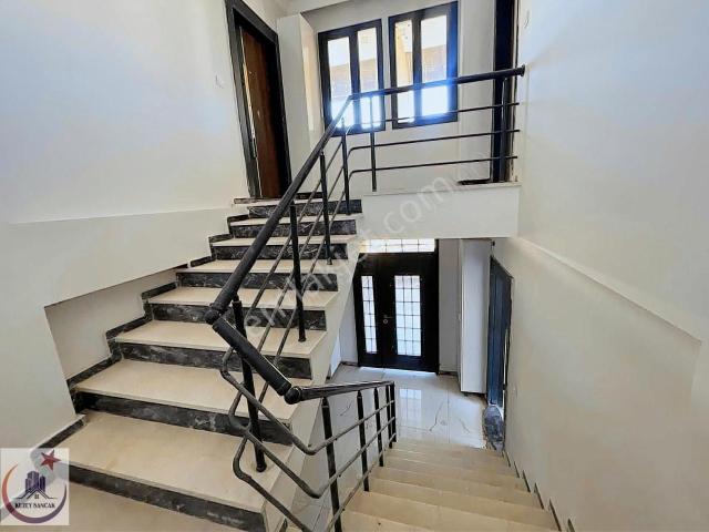 Kuzey Sancak 'tan Satılık Lüx Müstakil Tadında 2+1 Daire