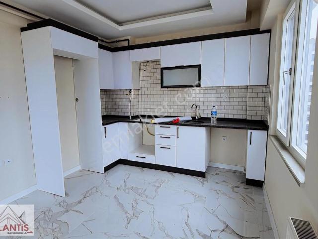 Kuzeykentte Kapalı Garajlı Satılık 2+1 Daire