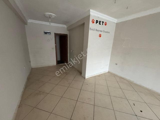Kuzeyyaka Mahallesinde İşlek Cadde Üzerinde Kiralık Boş Dükan