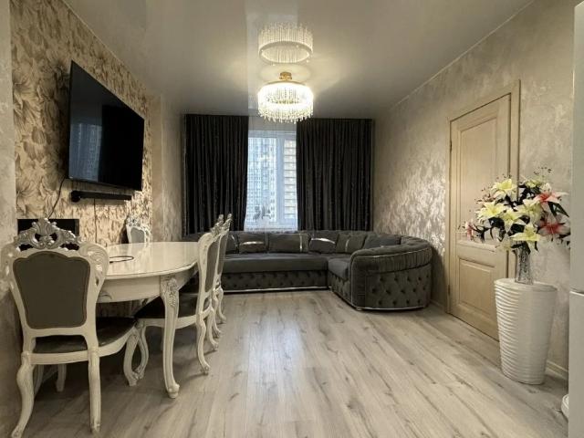 квартира 562 m2 Анкудиновка